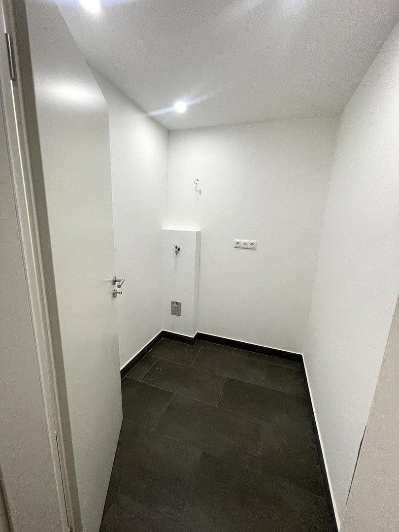Predaj bytu 3-izbový 84 m², Leonrodstraße 60, München, Bavorsko Predaj bytu 3-izbový 84 m², Leonrodstraße 60, München, Bavorsko