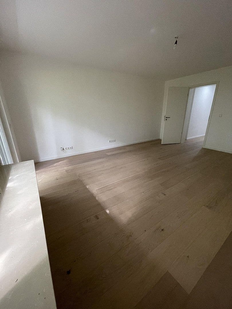 Predaj bytu 3-izbový 84 m², Leonrodstraße 60, München, Bavorsko Predaj bytu 3-izbový 84 m², Leonrodstraße 60, München, Bavorsko