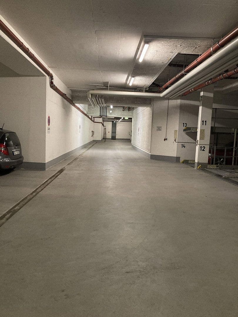 Predaj garáže 12 m², Schwanthalerstrasse 74, München, Bavorsko Predaj garáže 12 m², Schwanthalerstrasse 74, München, Bavorsko