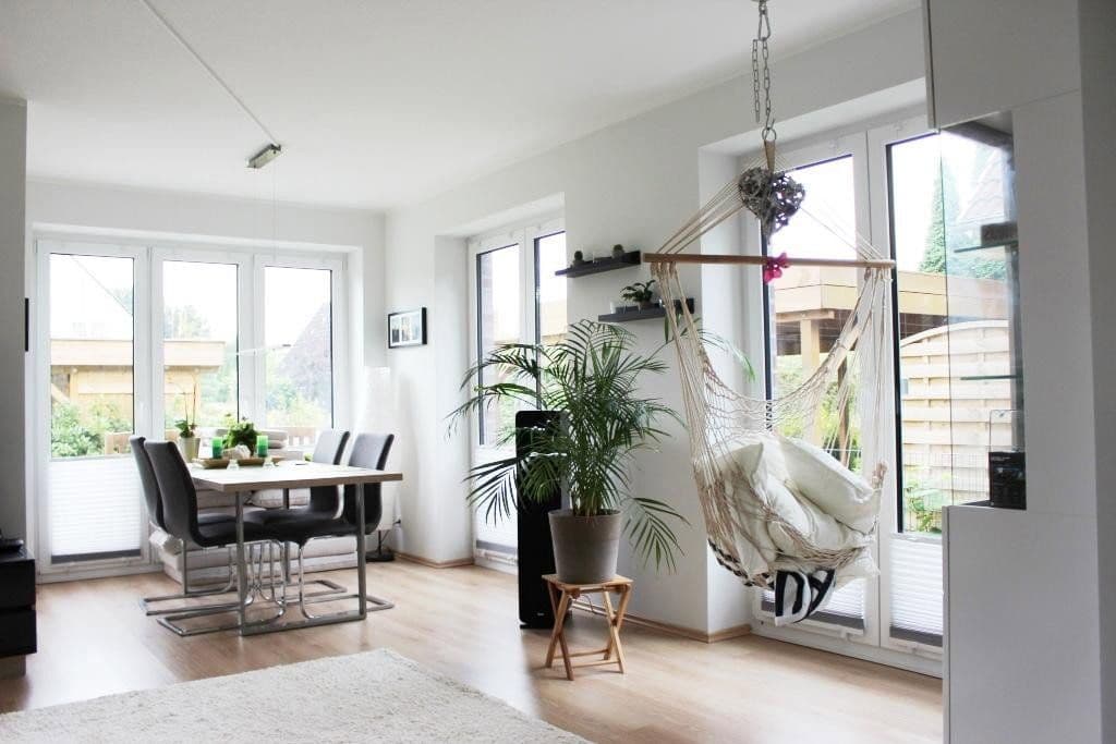Prenájom bytu 2-izbový 95 m², Hüllenkamp 134 a, Hamburg, Hamburg Prenájom bytu 2-izbový 95 m², Hüllenkamp 134 a, Hamburg, Hamburg