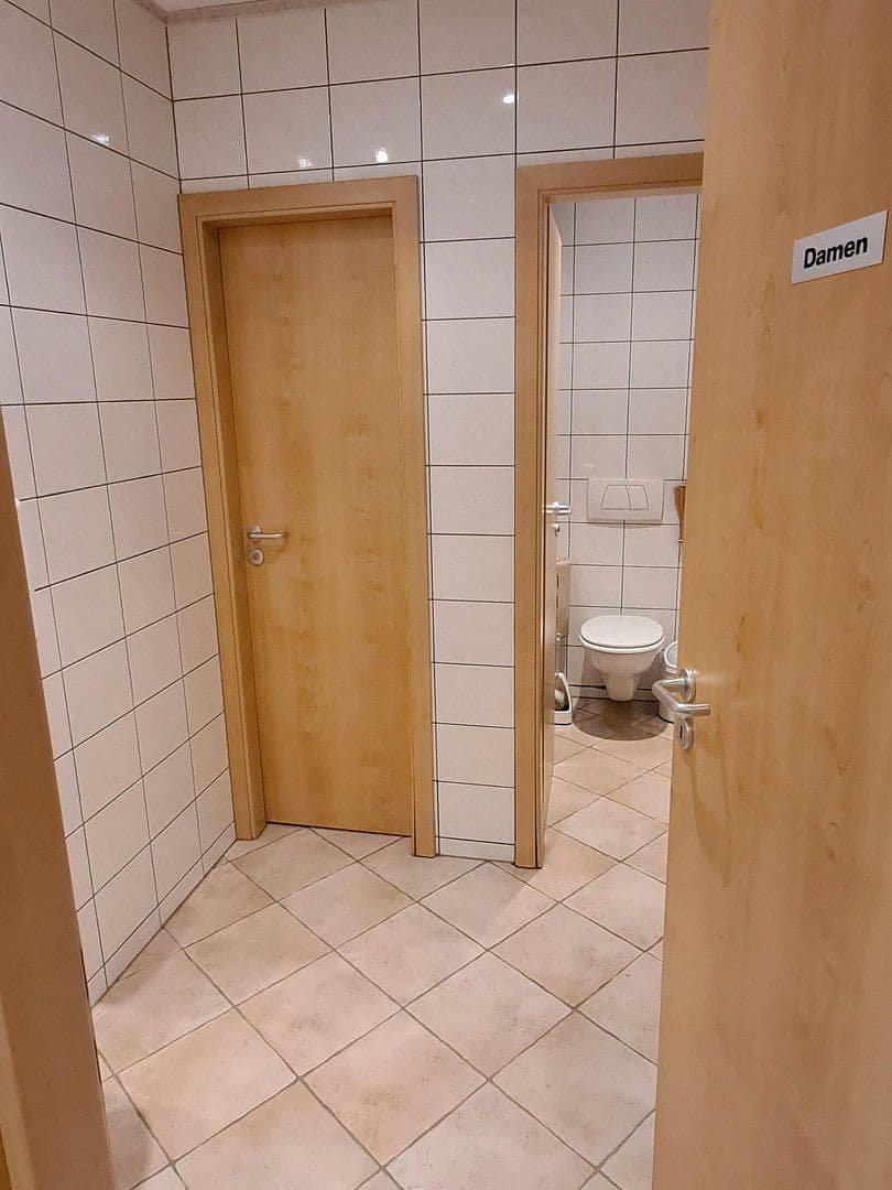 Predaj domu 246 m², pozemek 932 m², Friedhofstraße 21, Worms, Porýnie-Falcko Predaj domu 246 m², pozemek 932 m², Friedhofstraße 21, Worms, Porýnie-Falcko