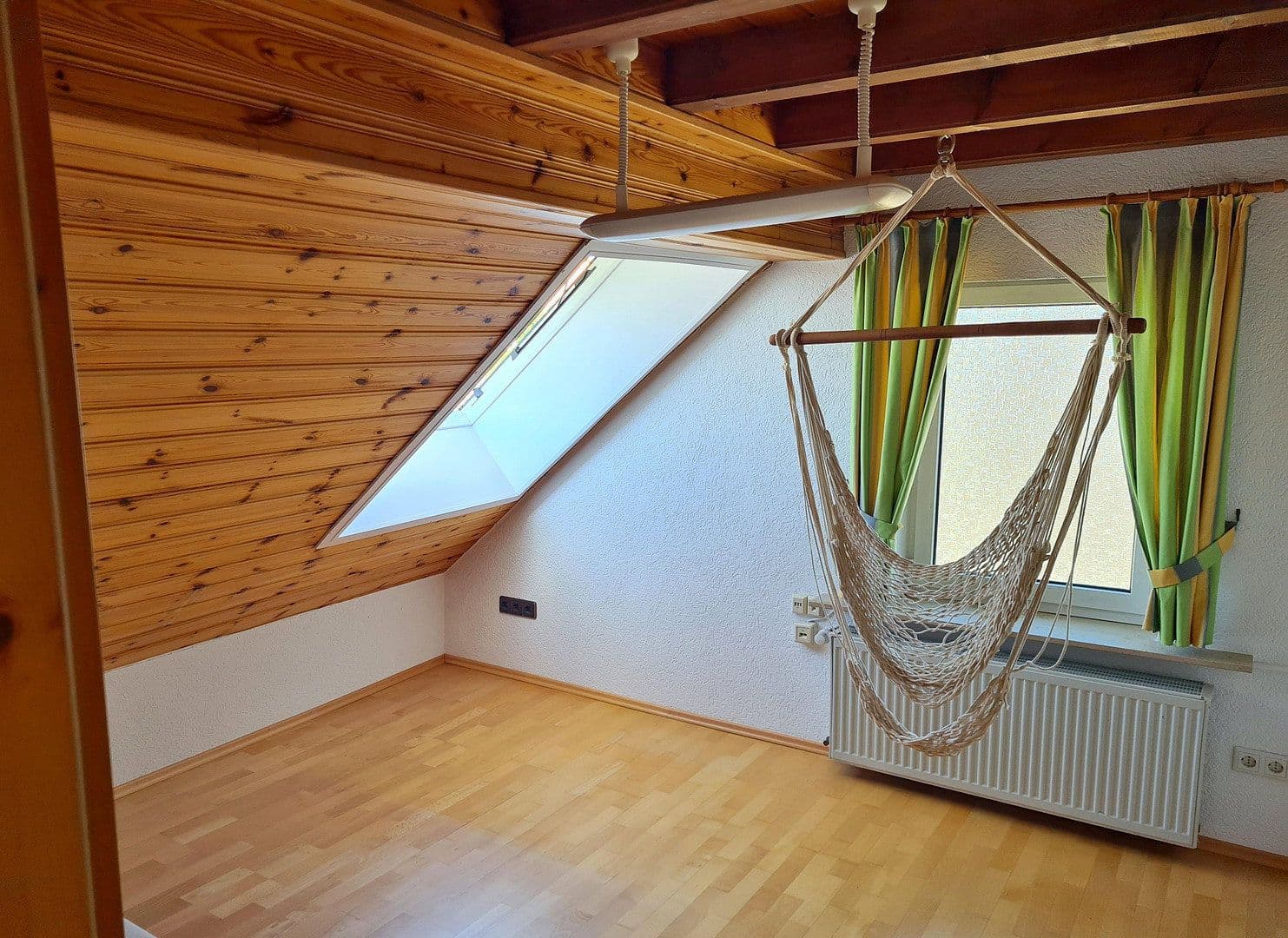 Predaj domu 246 m², pozemek 932 m², Friedhofstraße 21, Worms, Porýnie-Falcko Predaj domu 246 m², pozemek 932 m², Friedhofstraße 21, Worms, Porýnie-Falcko