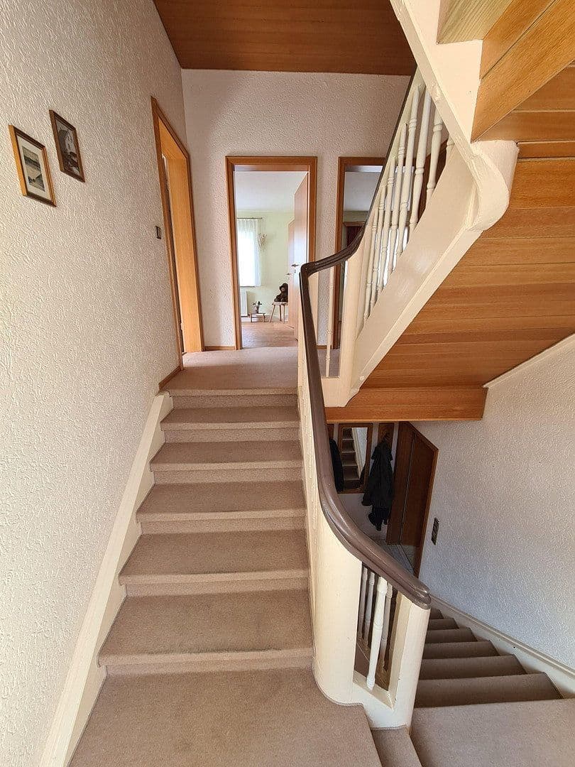 Predaj domu 246 m², pozemek 932 m², Friedhofstraße 21, Worms, Porýnie-Falcko Predaj domu 246 m², pozemek 932 m², Friedhofstraße 21, Worms, Porýnie-Falcko