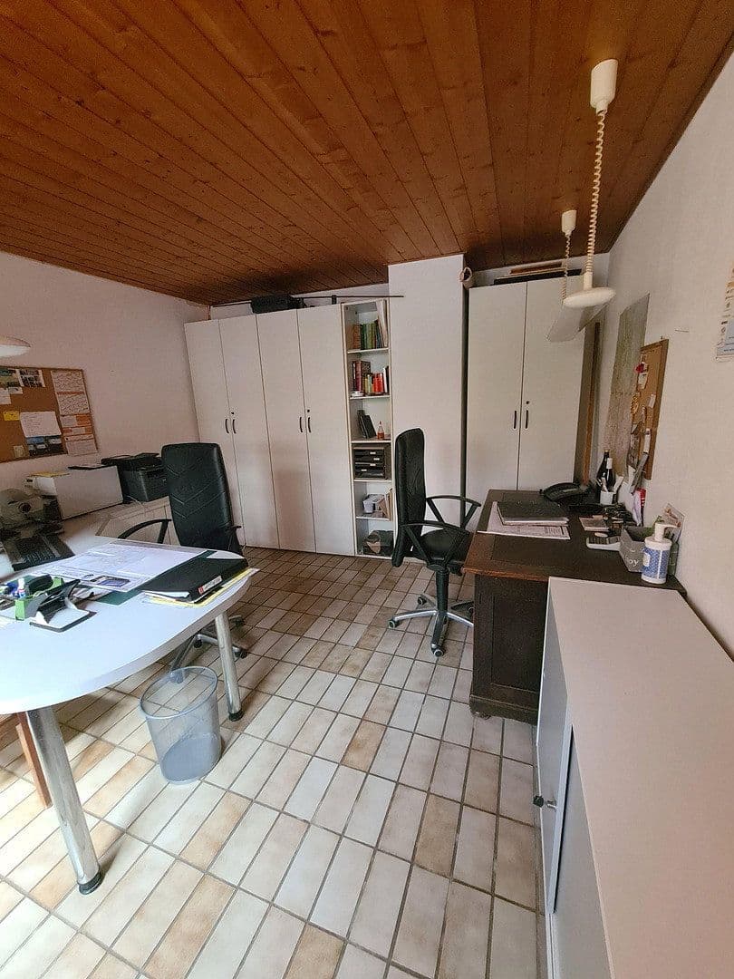 Predaj domu 246 m², pozemek 932 m², Friedhofstraße 21, Worms, Porýnie-Falcko Predaj domu 246 m², pozemek 932 m², Friedhofstraße 21, Worms, Porýnie-Falcko