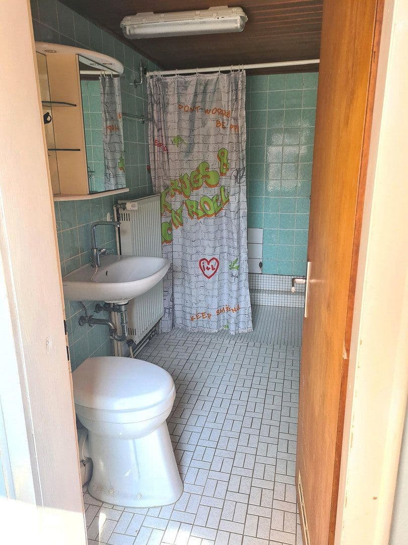Predaj domu 246 m², pozemek 932 m², Friedhofstraße 21, Worms, Porýnie-Falcko Predaj domu 246 m², pozemek 932 m², Friedhofstraße 21, Worms, Porýnie-Falcko