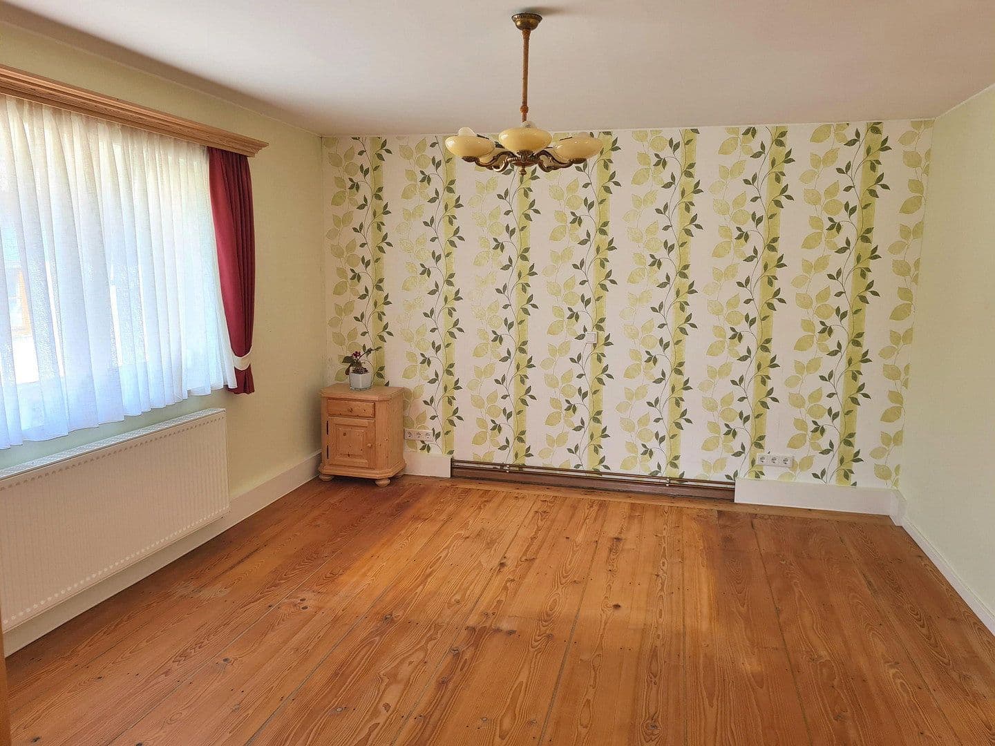 Predaj domu 246 m², pozemek 932 m², Friedhofstraße 21, Worms, Porýnie-Falcko Predaj domu 246 m², pozemek 932 m², Friedhofstraße 21, Worms, Porýnie-Falcko