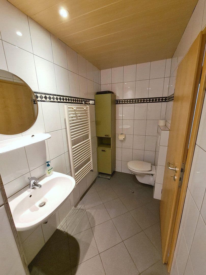Predaj domu 246 m², pozemek 932 m², Friedhofstraße 21, Worms, Porýnie-Falcko Predaj domu 246 m², pozemek 932 m², Friedhofstraße 21, Worms, Porýnie-Falcko
