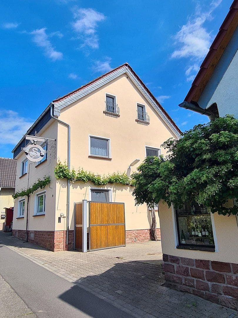 Predaj domu 246 m², pozemek 932 m², Friedhofstraße 21, Worms, Porýnie-Falcko Predaj domu 246 m², pozemek 932 m², Friedhofstraße 21, Worms, Porýnie-Falcko