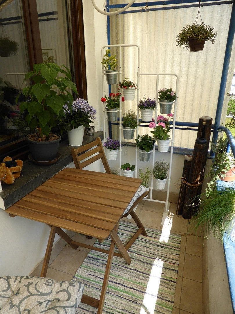 Prenájom bytu 85 m², Deutscherrnstraße 37, Saarbrücken, Sársko Prenájom bytu 85 m², Deutscherrnstraße 37, Saarbrücken, Sársko