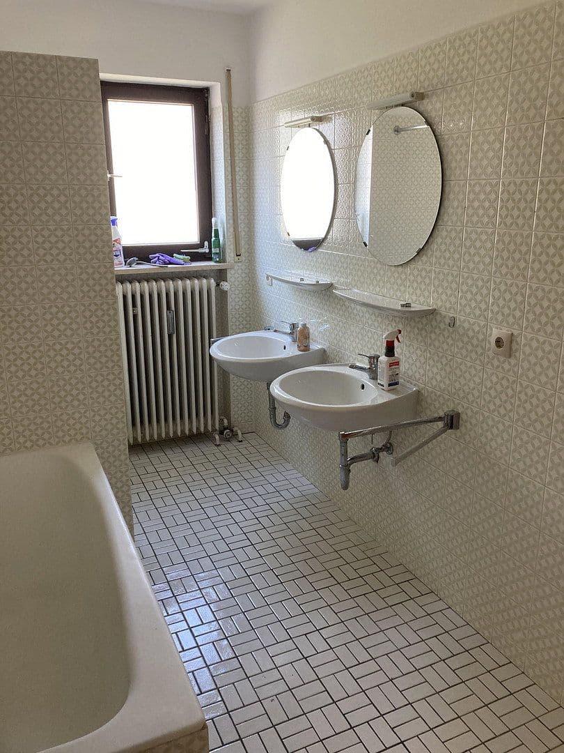Prenájom bytu 4-izbový 93 m², Bayern - Eichstätt - Landershofen, Bavorsko Prenájom bytu 4-izbový 93 m², Bayern - Eichstätt - Landershofen, Bavorsko