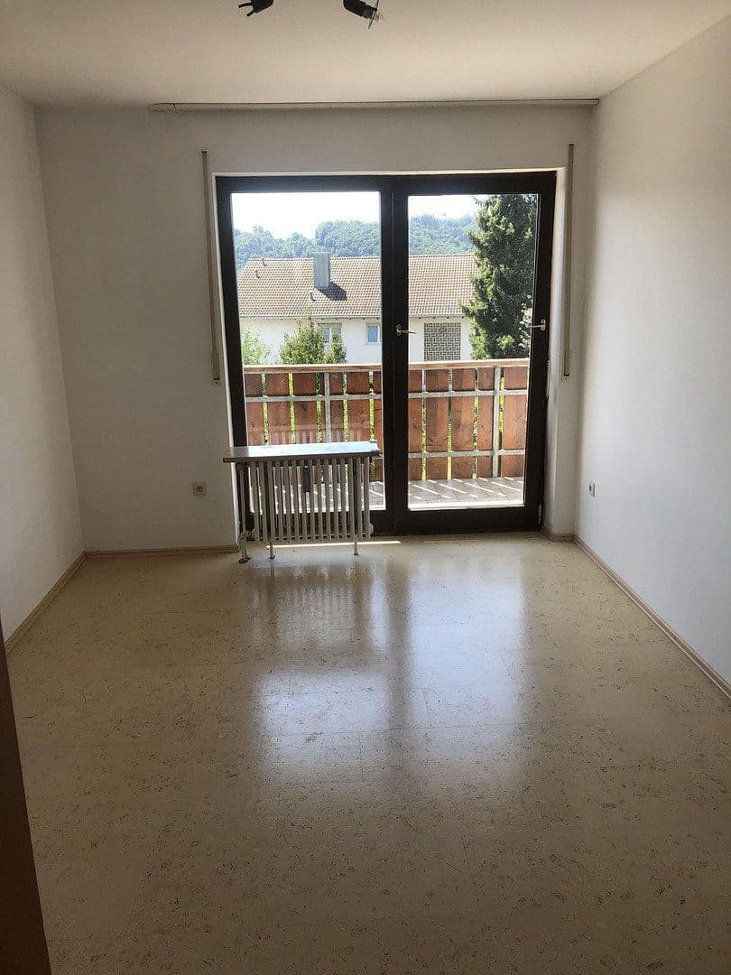 Prenájom bytu 4-izbový 93 m², Bayern - Eichstätt - Landershofen, Bavorsko Prenájom bytu 4-izbový 93 m², Bayern - Eichstätt - Landershofen, Bavorsko