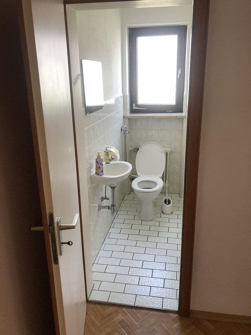 Prenájom bytu 4-izbový 93 m², Bayern - Eichstätt - Landershofen, Bavorsko Prenájom bytu 4-izbový 93 m², Bayern - Eichstätt - Landershofen, Bavorsko