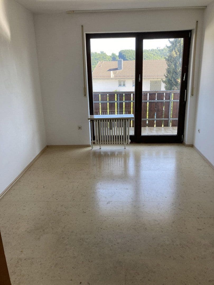 Prenájom bytu 4-izbový 93 m², Bayern - Eichstätt - Landershofen, Bavorsko Prenájom bytu 4-izbový 93 m², Bayern - Eichstätt - Landershofen, Bavorsko