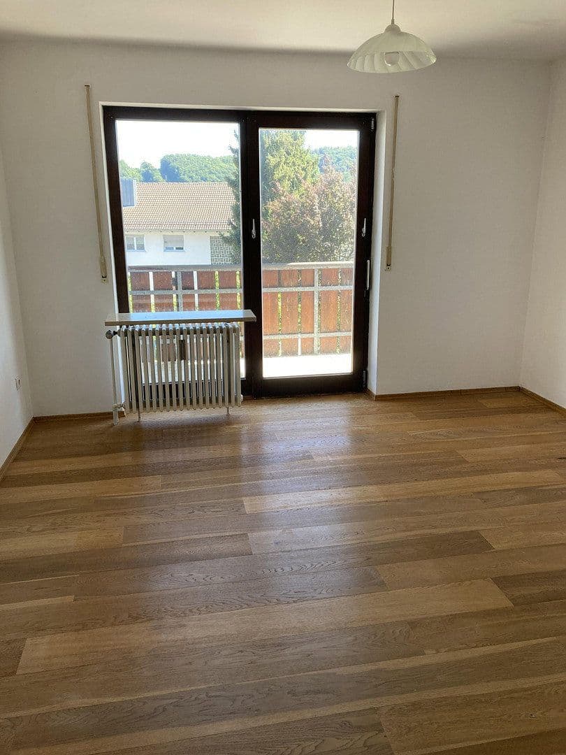 Prenájom bytu 4-izbový 93 m², Bayern - Eichstätt - Landershofen, Bavorsko Prenájom bytu 4-izbový 93 m², Bayern - Eichstätt - Landershofen, Bavorsko