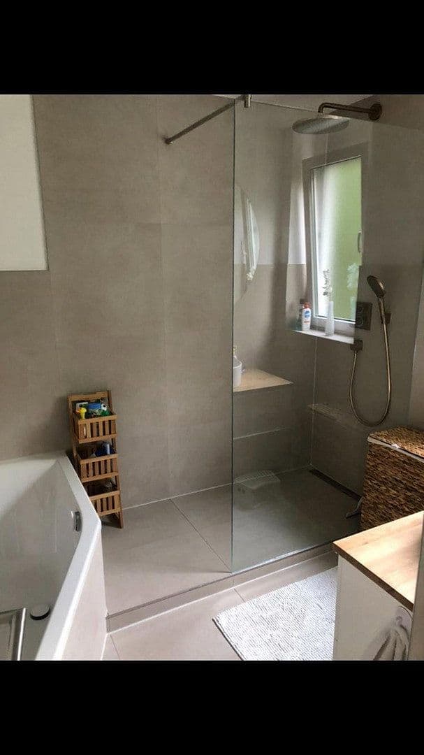 Prenájom bytu 4-izbový 94 m², Wernau (Neckar), Bádensko-Wurttembersko Prenájom bytu 4-izbový 94 m², Wernau (Neckar), Bádensko-Wurttembersko