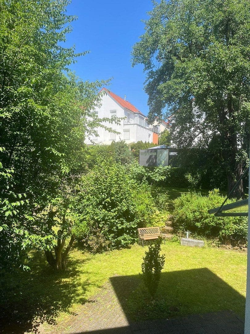 Prenájom bytu 4-izbový 94 m², Wernau (Neckar), Bádensko-Wurttembersko Prenájom bytu 4-izbový 94 m², Wernau (Neckar), Bádensko-Wurttembersko
