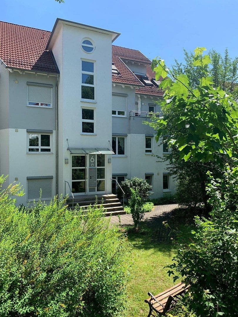 Prenájom bytu 4-izbový 94 m², Wernau (Neckar), Bádensko-Wurttembersko Prenájom bytu 4-izbový 94 m², Wernau (Neckar), Bádensko-Wurttembersko