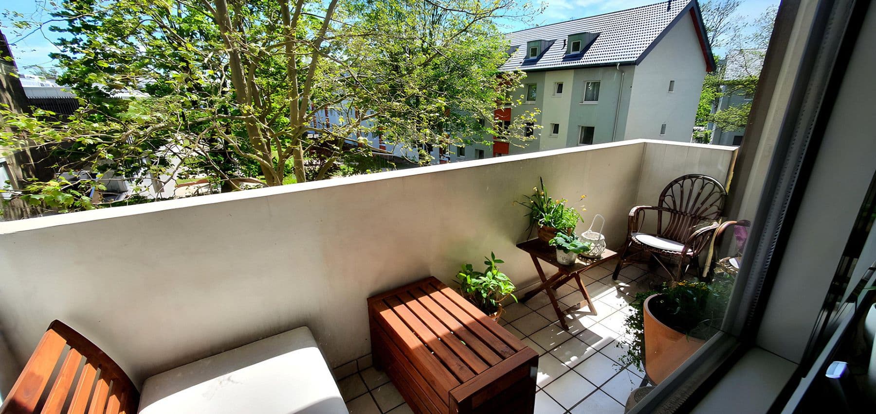 Prenájom bytu 2-izbový 65 m², Raimundstraße 100, Frankfurt am Main, Hesensko Prenájom bytu 2-izbový 65 m², Raimundstraße 100, Frankfurt am Main, Hesensko