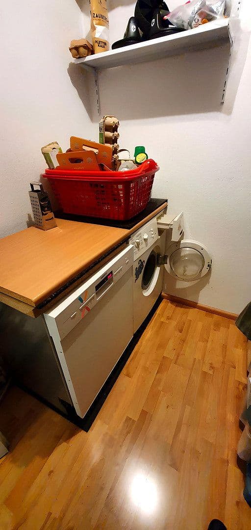 Prenájom bytu 2-izbový 65 m², Raimundstraße 100, Frankfurt am Main, Hesensko Prenájom bytu 2-izbový 65 m², Raimundstraße 100, Frankfurt am Main, Hesensko