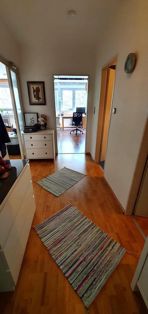 Prenájom bytu 2-izbový 65 m², Raimundstraße 100, Frankfurt am Main, Hesensko Prenájom bytu 2-izbový 65 m², Raimundstraße 100, Frankfurt am Main, Hesensko