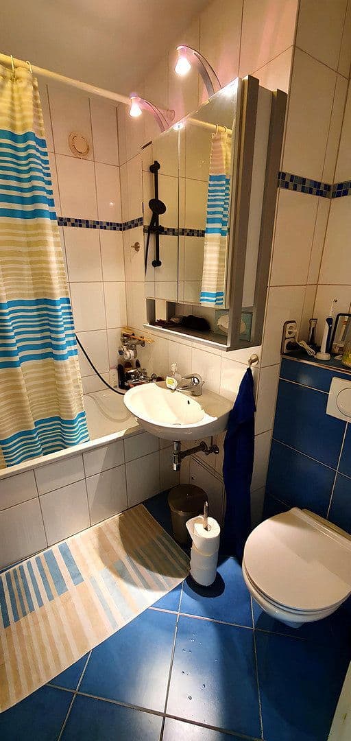 Prenájom bytu 2-izbový 65 m², Raimundstraße 100, Frankfurt am Main, Hesensko Prenájom bytu 2-izbový 65 m², Raimundstraße 100, Frankfurt am Main, Hesensko