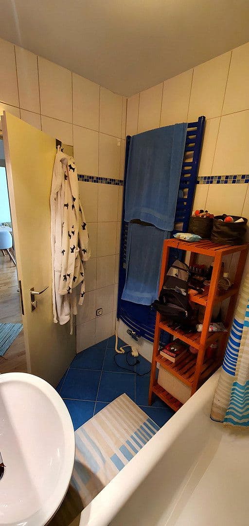 Prenájom bytu 2-izbový 65 m², Raimundstraße 100, Frankfurt am Main, Hesensko Prenájom bytu 2-izbový 65 m², Raimundstraße 100, Frankfurt am Main, Hesensko