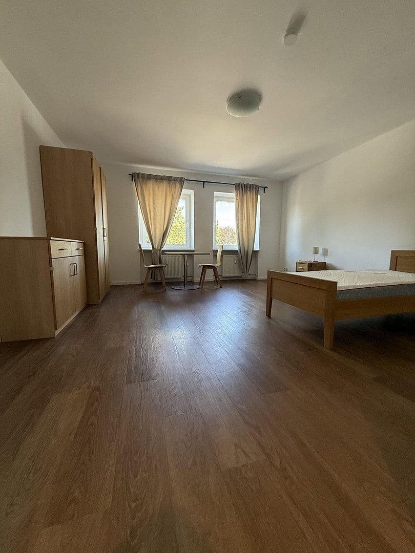 Prenájom bytu 6-izbový 200 m², Ottobrunn, Bavorsko Prenájom bytu 6-izbový 200 m², Ottobrunn, Bavorsko