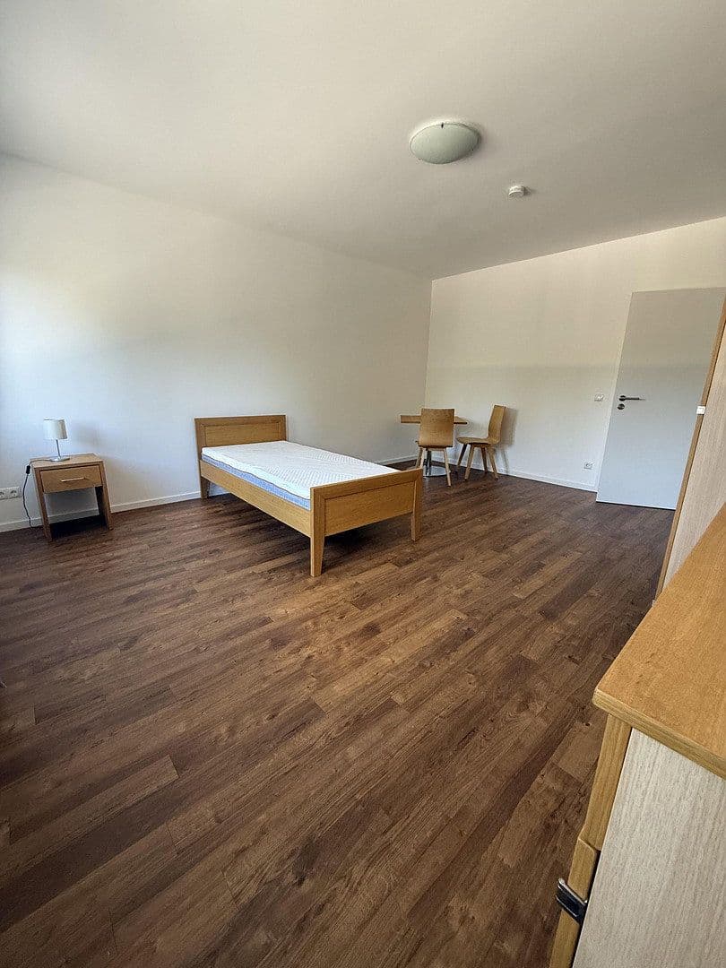 Prenájom bytu 6-izbový 200 m², Ottobrunn, Bavorsko Prenájom bytu 6-izbový 200 m², Ottobrunn, Bavorsko
