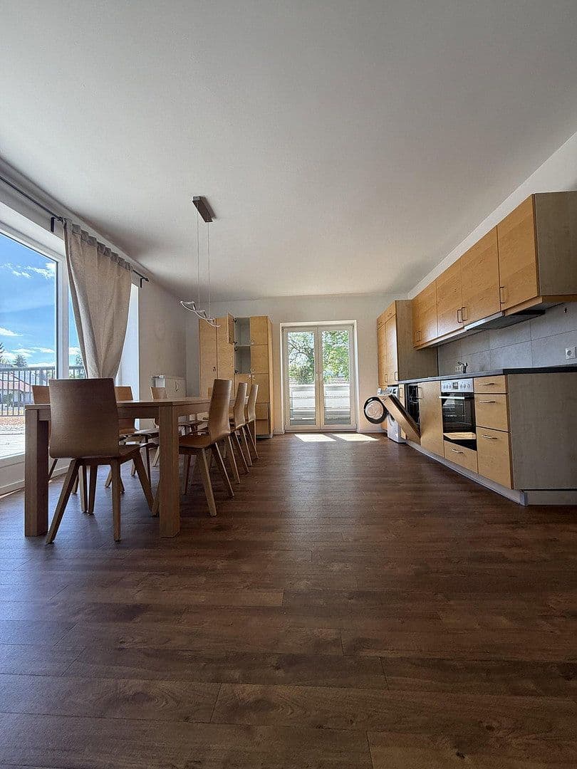 Prenájom bytu 6-izbový 200 m², Ottobrunn, Bavorsko Prenájom bytu 6-izbový 200 m², Ottobrunn, Bavorsko