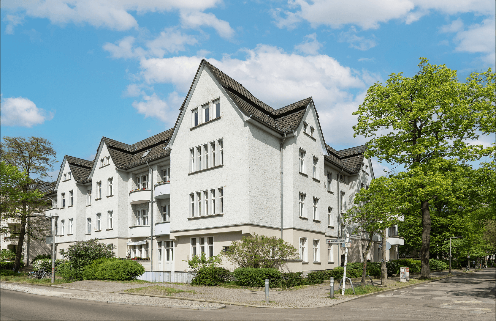 Predaj bytu 2-izbový 70 m², Stolzenfelsstraße 7, Berlin, Berlín Predaj bytu 2-izbový 70 m², Stolzenfelsstraße 7, Berlin, Berlín
