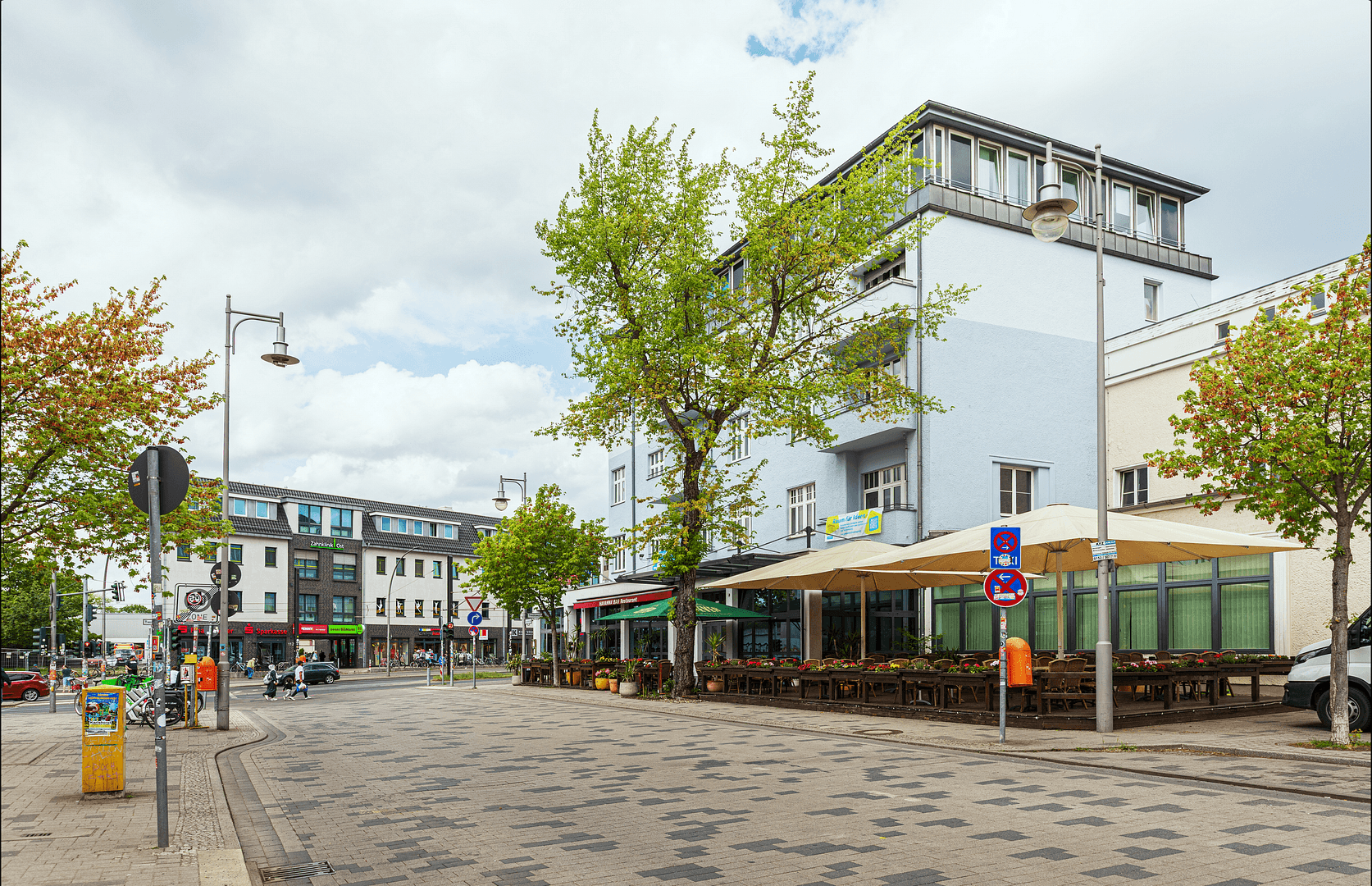 Predaj bytu 2-izbový 70 m², Stolzenfelsstraße 7, Berlin, Berlín Predaj bytu 2-izbový 70 m², Stolzenfelsstraße 7, Berlin, Berlín