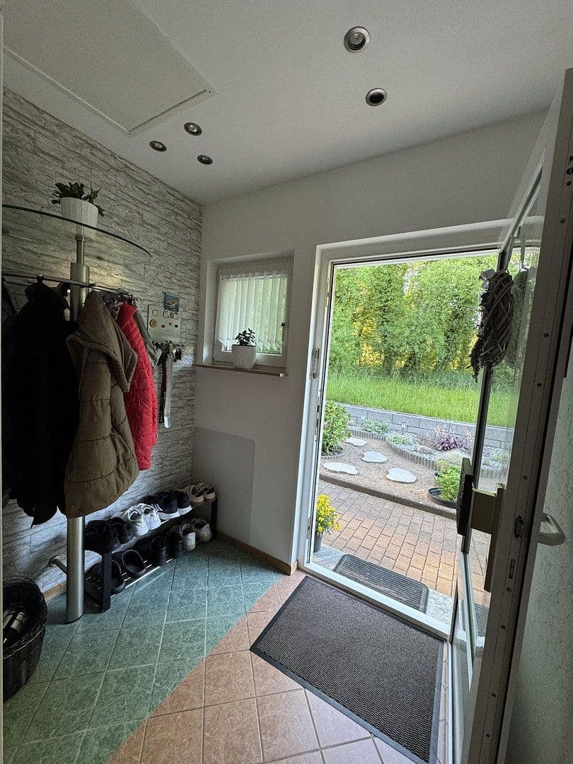 Predaj domu 83 m², pozemek 179 m², Siemser Landstraße 59 c, Lübeck, Šlezvicko-Holštajnsko Predaj domu 83 m², pozemek 179 m², Siemser Landstraße 59 c, Lübeck, Šlezvicko-Holštajnsko