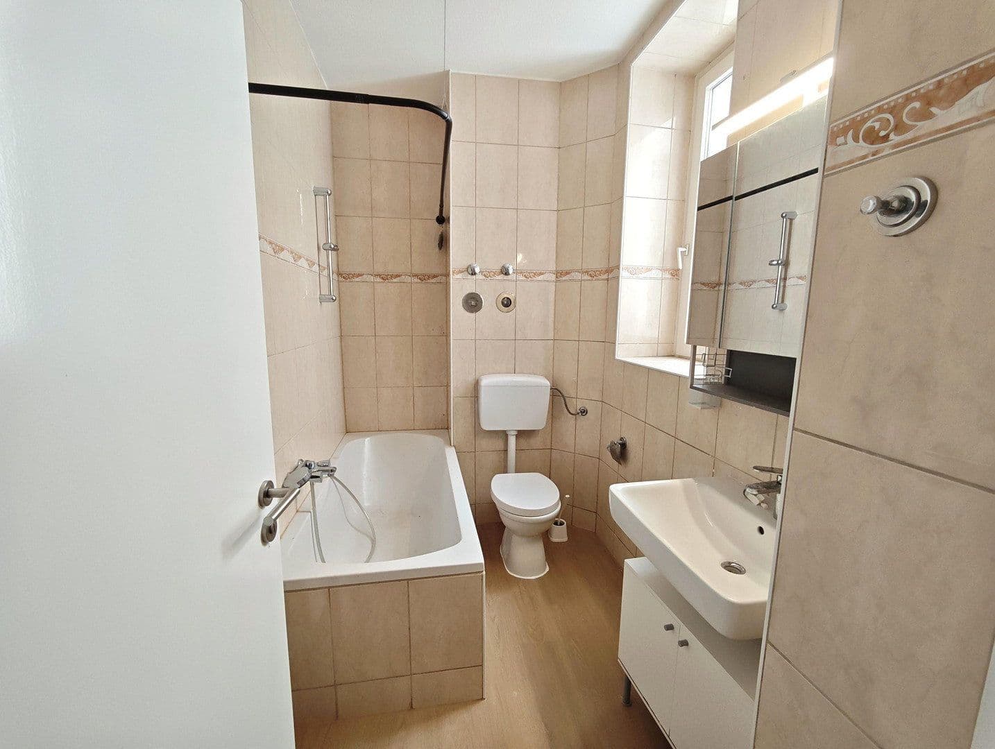 Prenájom bytu 3-izbový 84 m², Augartenstraße 17, Mannheim, Bádensko-Wurttembersko Prenájom bytu 3-izbový 84 m², Augartenstraße 17, Mannheim, Bádensko-Wurttembersko