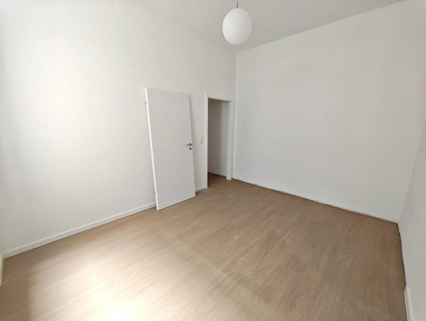 Prenájom bytu 3-izbový 84 m², Augartenstraße 17, Mannheim, Bádensko-Wurttembersko Prenájom bytu 3-izbový 84 m², Augartenstraße 17, Mannheim, Bádensko-Wurttembersko