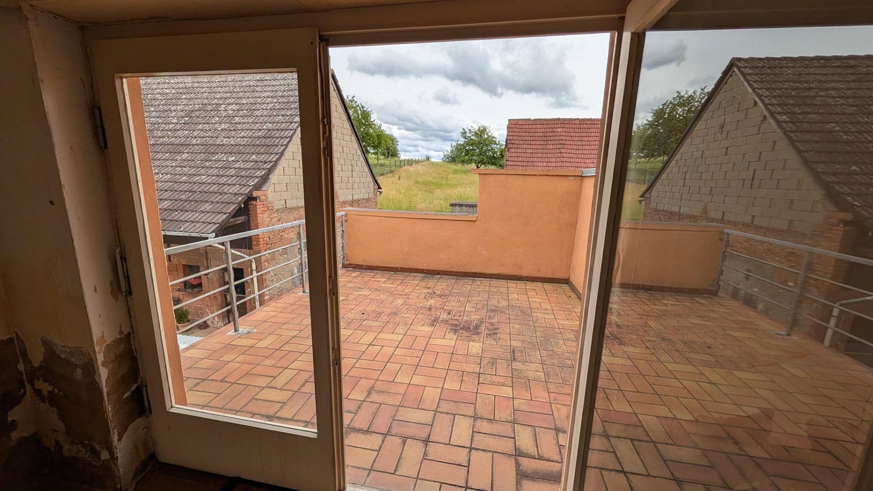Predaj domu 160 m², pozemek 1.492 m², Lützelbach, Hesensko Predaj domu 160 m², pozemek 1.492 m², Lützelbach, Hesensko