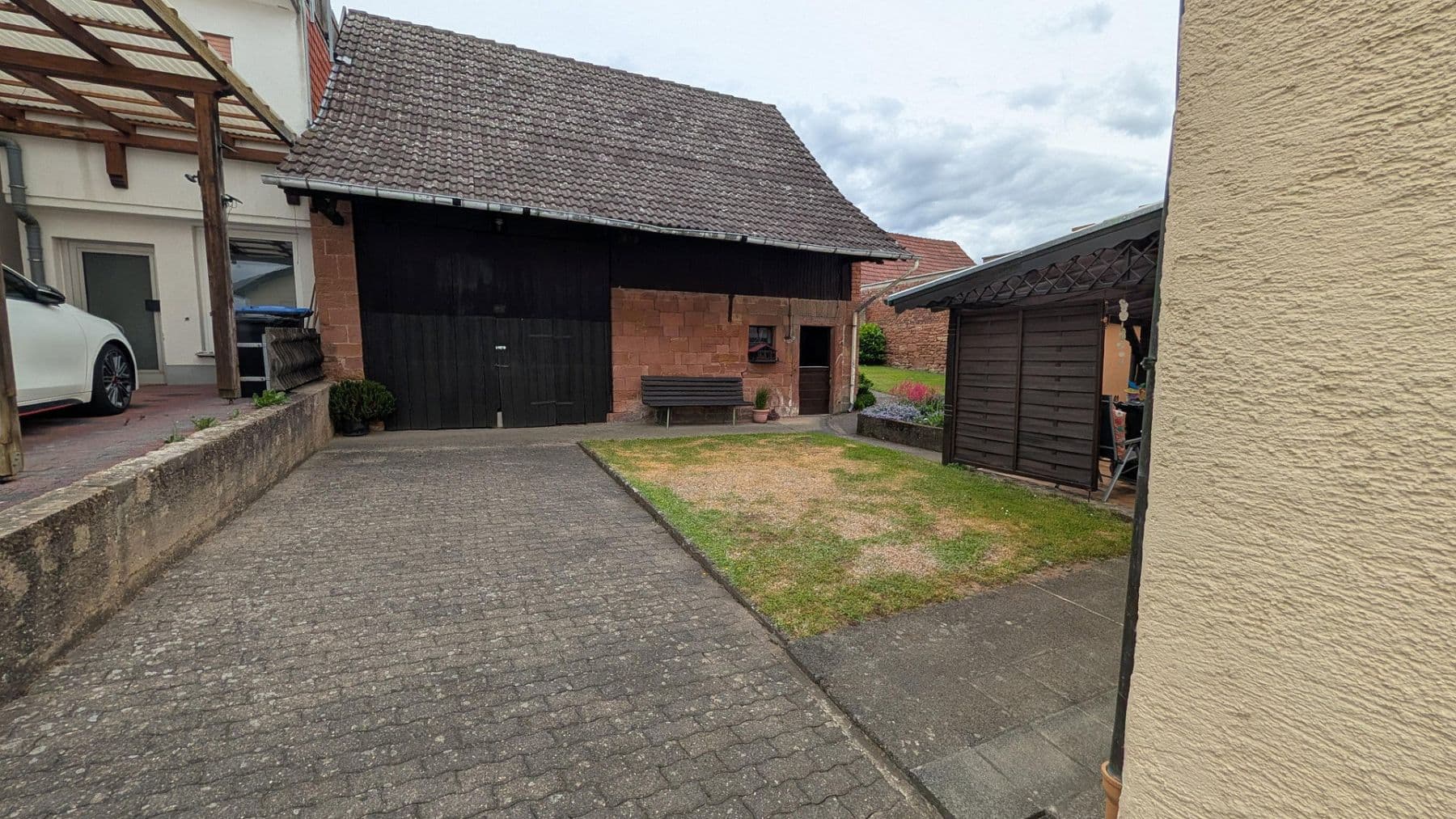 Predaj domu 160 m², pozemek 1.492 m², Lützelbach, Hesensko Predaj domu 160 m², pozemek 1.492 m², Lützelbach, Hesensko