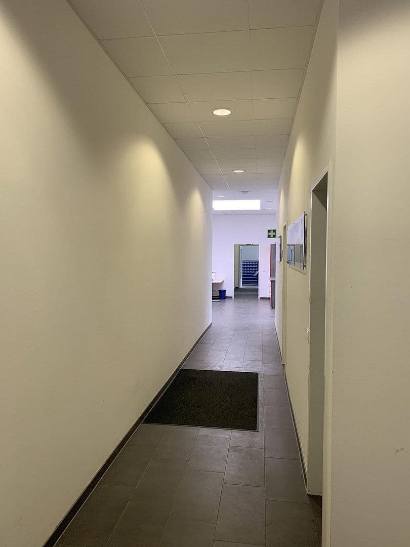 Prenájom nebytového priestoru 1.300 m², Hamburg, Hamburg Prenájom nebytového priestoru 1.300 m², Hamburg, Hamburg