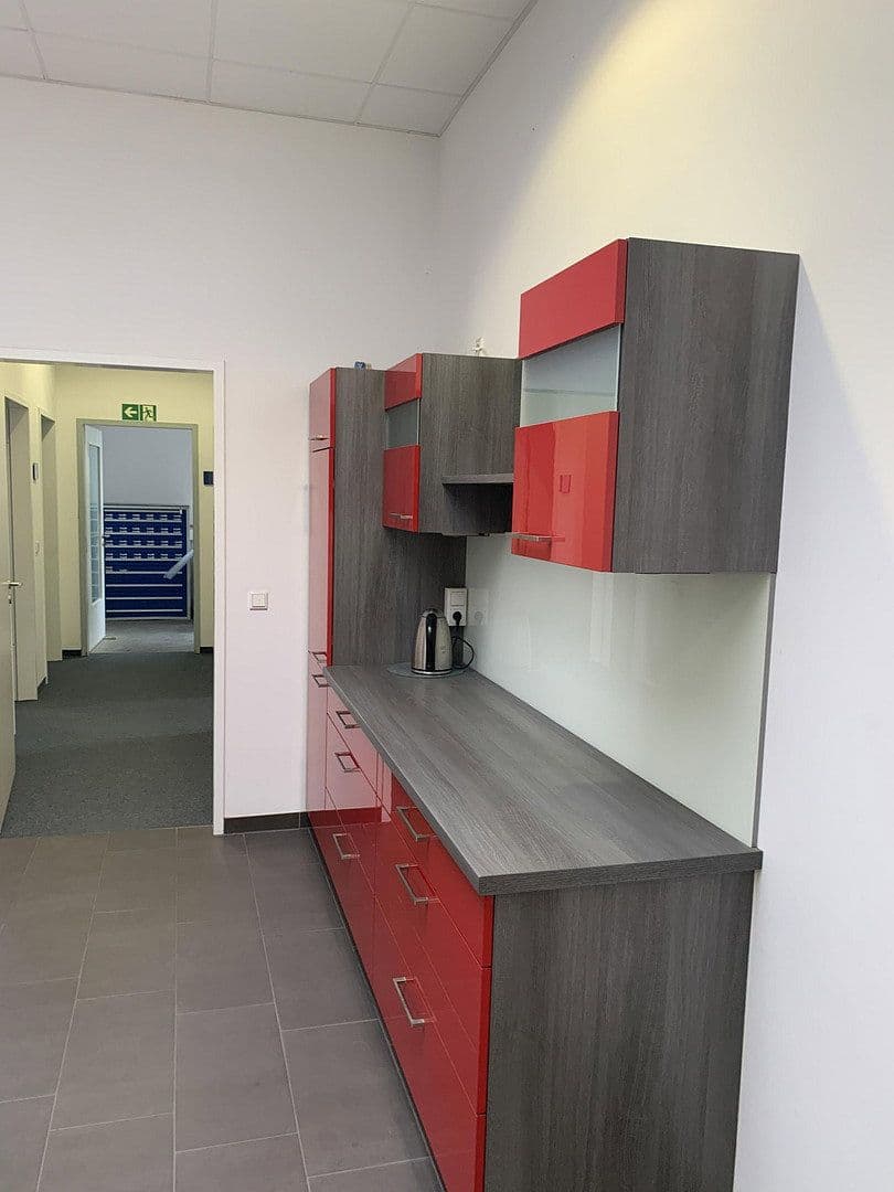 Prenájom nebytového priestoru 1.300 m², Hamburg, Hamburg Prenájom nebytového priestoru 1.300 m², Hamburg, Hamburg