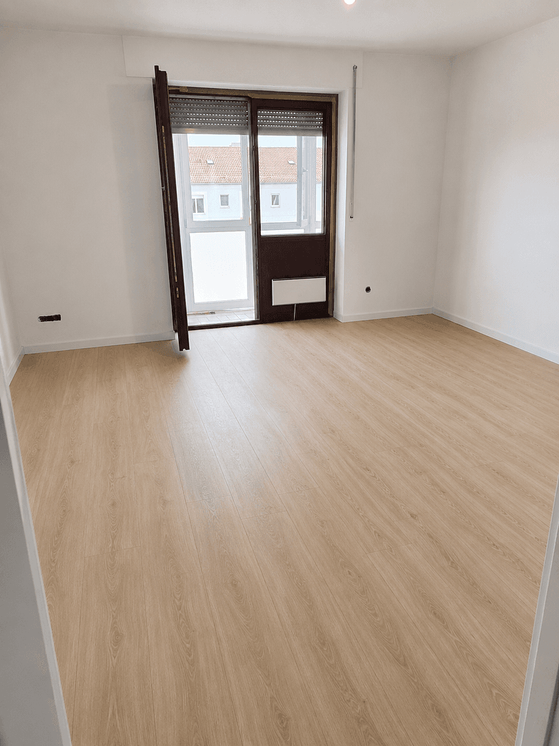 Prenájom bytu 3-izbový 106 m², Friedberger Str. 125, Augsburg, Bavorsko Prenájom bytu 3-izbový 106 m², Friedberger Str. 125, Augsburg, Bavorsko