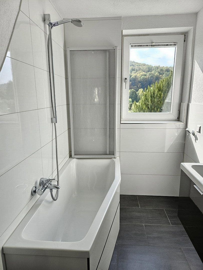 Prenájom bytu 2-izbový 50 m², Hauptstraße 22, Neckargemünd, Bádensko-Wurttembersko Prenájom bytu 2-izbový 50 m², Hauptstraße 22, Neckargemünd, Bádensko-Wurttembersko