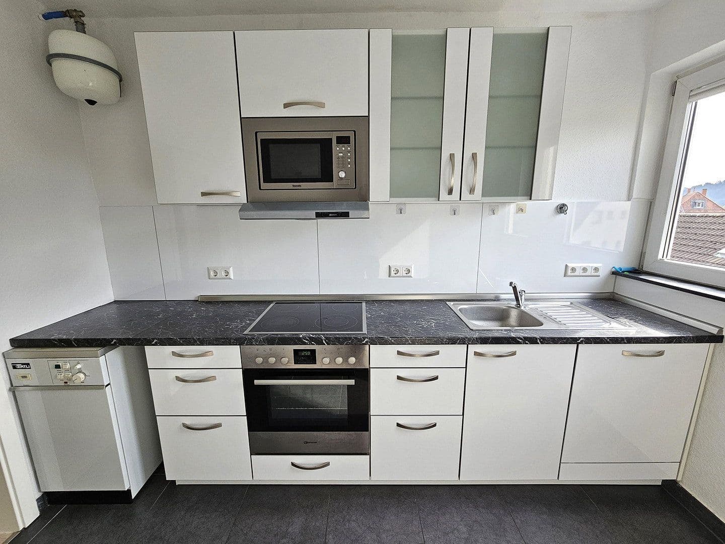 Prenájom bytu 2-izbový 50 m², Hauptstraße 22, Neckargemünd, Bádensko-Wurttembersko Prenájom bytu 2-izbový 50 m², Hauptstraße 22, Neckargemünd, Bádensko-Wurttembersko