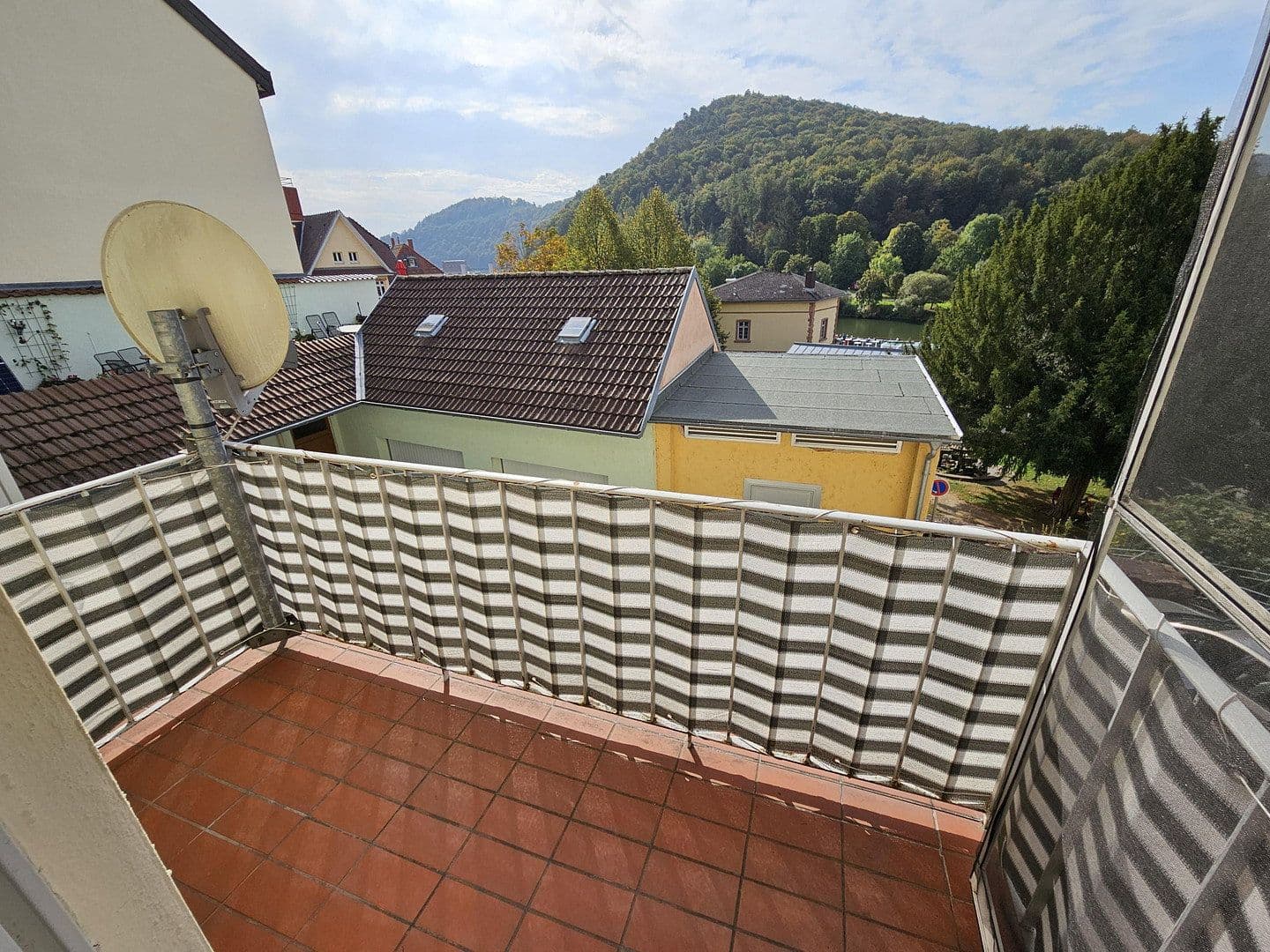 Prenájom bytu 2-izbový 50 m², Hauptstraße 22, Neckargemünd, Bádensko-Wurttembersko Prenájom bytu 2-izbový 50 m², Hauptstraße 22, Neckargemünd, Bádensko-Wurttembersko