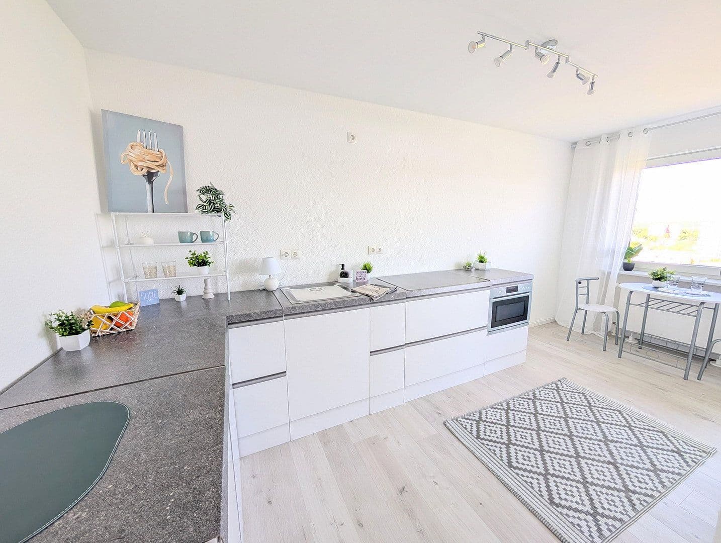 Predaj bytu 3-izbový 80 m², Karlsbader Straße 7, Ludwigshafen am Rhein, Porýnie-Falcko Predaj bytu 3-izbový 80 m², Karlsbader Straße 7, Ludwigshafen am Rhein, Porýnie-Falcko