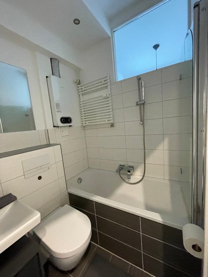 Predaj bytu 2-izbový 44 m², Berlin Friedenau, Berlín Predaj bytu 2-izbový 44 m², Berlin Friedenau, Berlín