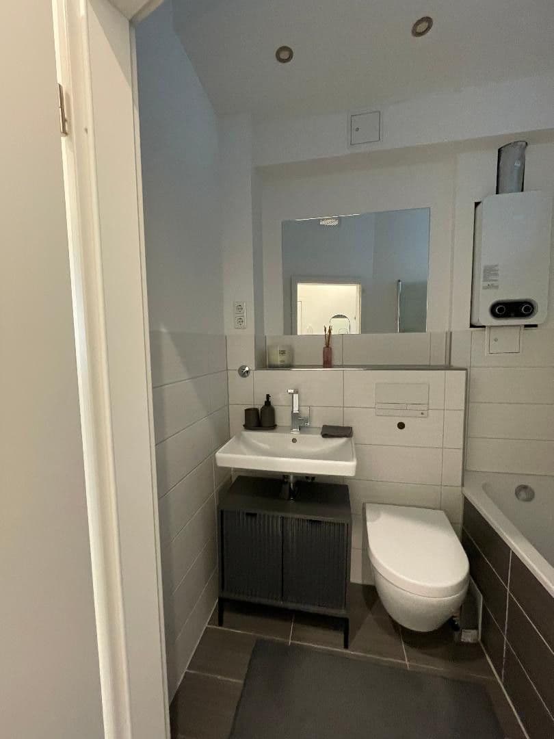 Predaj bytu 2-izbový 44 m², Berlin Friedenau, Berlín Predaj bytu 2-izbový 44 m², Berlin Friedenau, Berlín