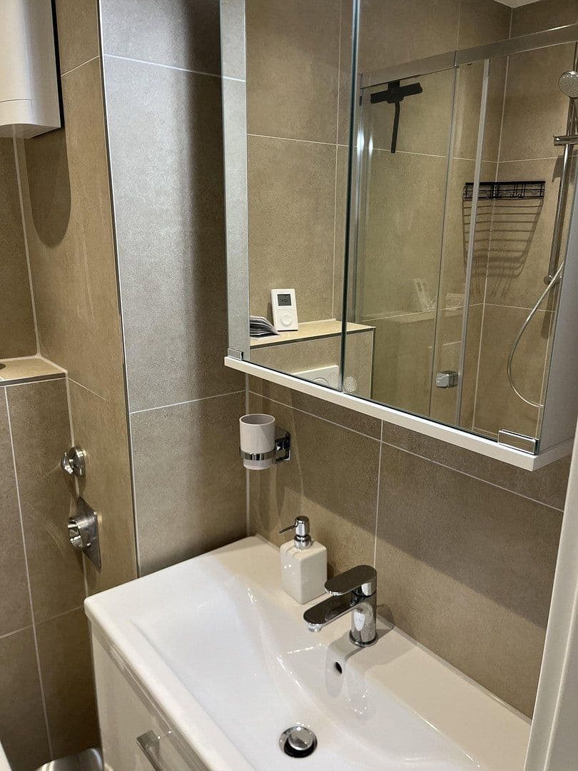 Prenájom bytu 1-izbový 18 m², Turmstr. 16, Aachen, Severné Porýnie - Westfálsko Prenájom bytu 1-izbový 18 m², Turmstr. 16, Aachen, Severné Porýnie - Westfálsko