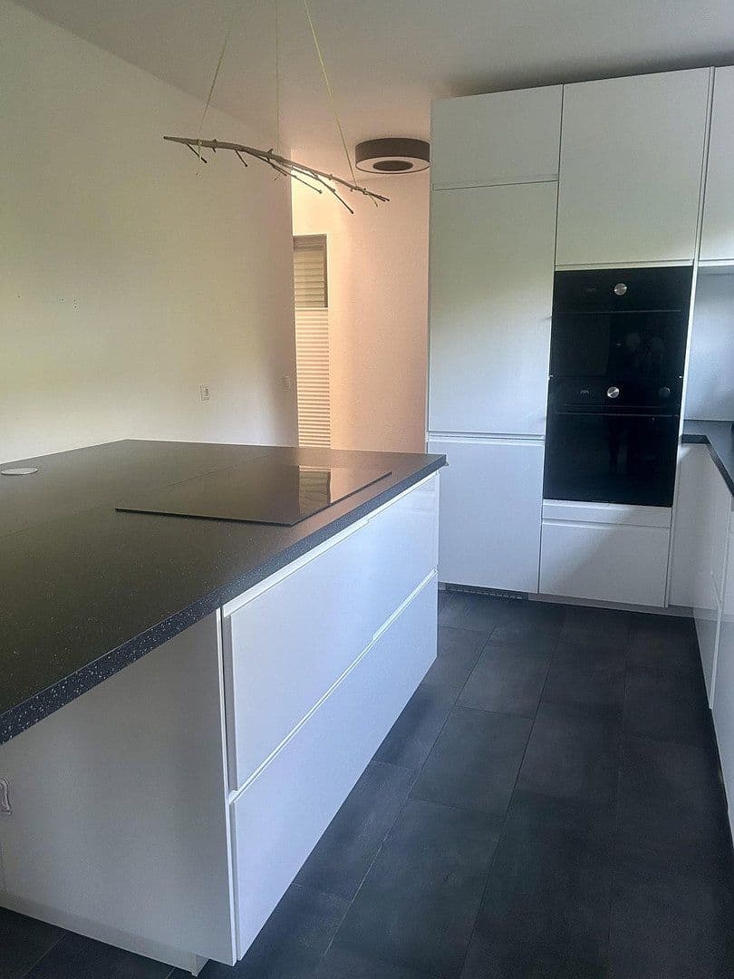 Predaj domu 150 m², pozemek 399 m², Kirchentellinsfurt, Bádensko-Wurttembersko Predaj domu 150 m², pozemek 399 m², Kirchentellinsfurt, Bádensko-Wurttembersko