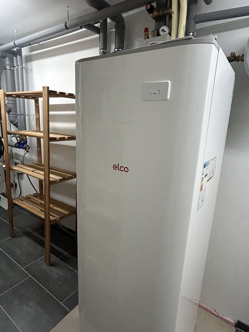 Predaj domu 150 m², pozemek 399 m², Kirchentellinsfurt, Bádensko-Wurttembersko Predaj domu 150 m², pozemek 399 m², Kirchentellinsfurt, Bádensko-Wurttembersko