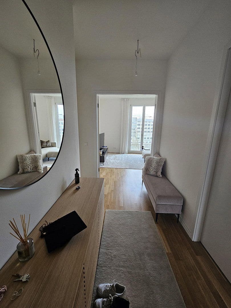 Prenájom bytu 4-izbový 112 m², Berlin, Berlín Prenájom bytu 4-izbový 112 m², Berlin, Berlín