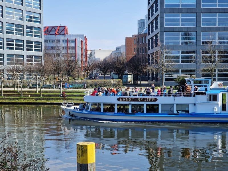 Prenájom bytu 4-izbový 112 m², Berlin, Berlín Prenájom bytu 4-izbový 112 m², Berlin, Berlín